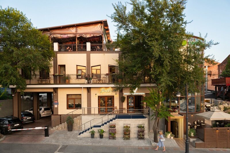 V Hotel&Rooftop Lounge — фотография 1